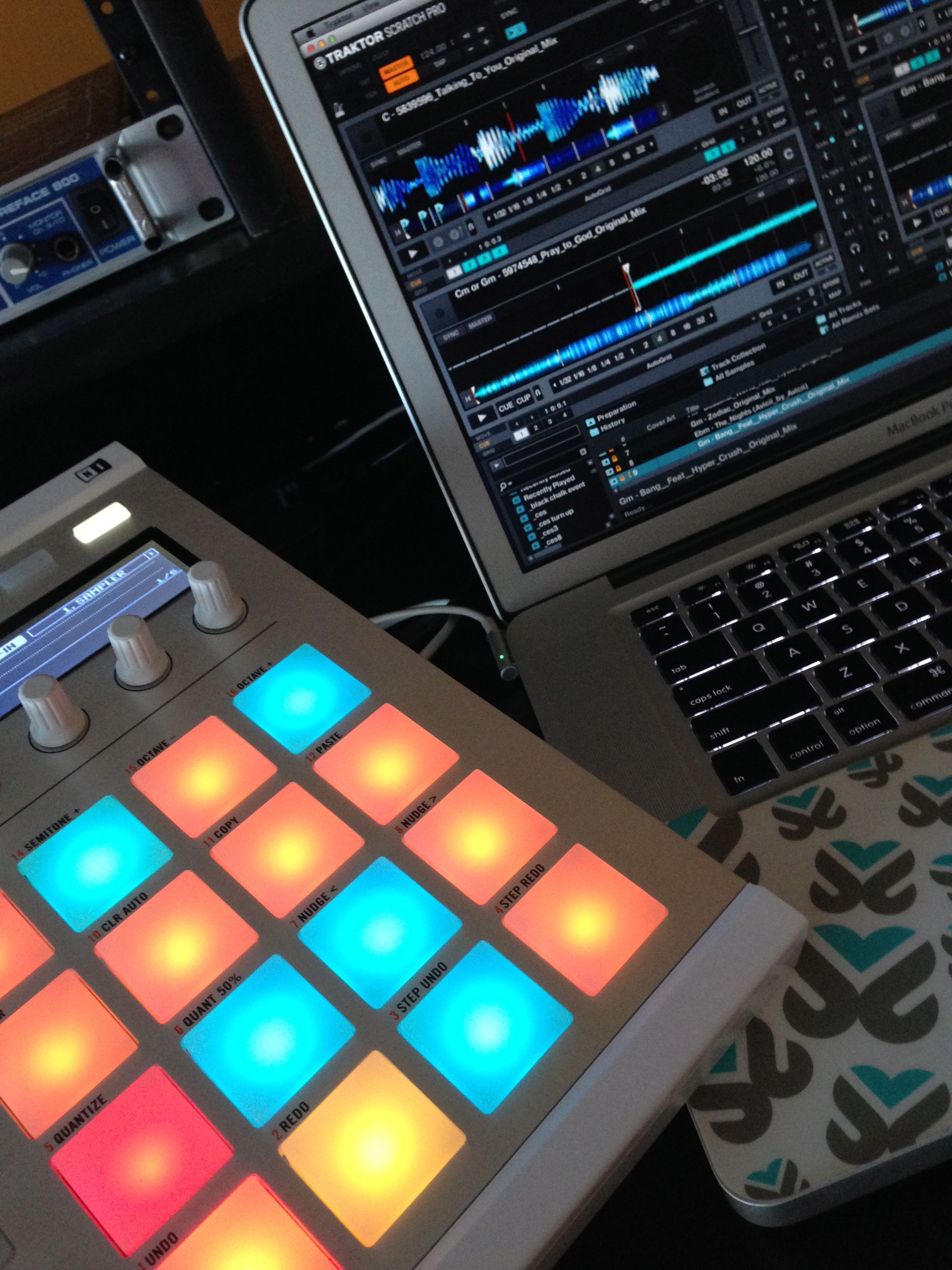 How to Use Maschine in a DJ Set