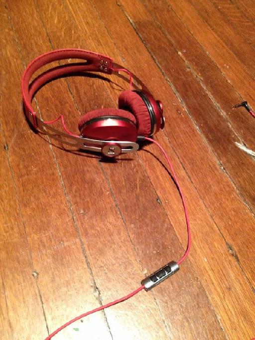 Sennheiser momentum online red