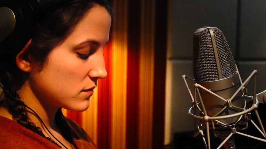 Lauren Balthrop @ Dubway Studios recording the first song for the new macProVideo.com Songraft series.