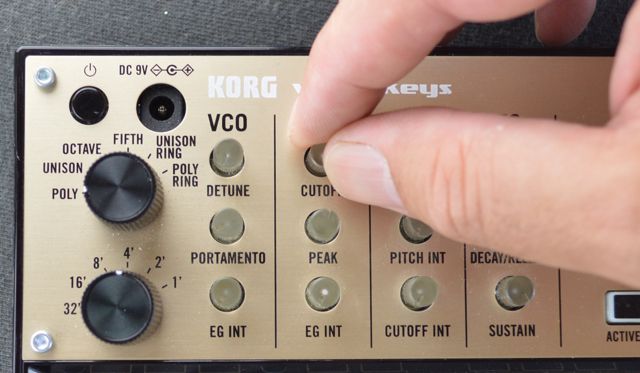 Transform Korg volca keys into a Pad & String Machine