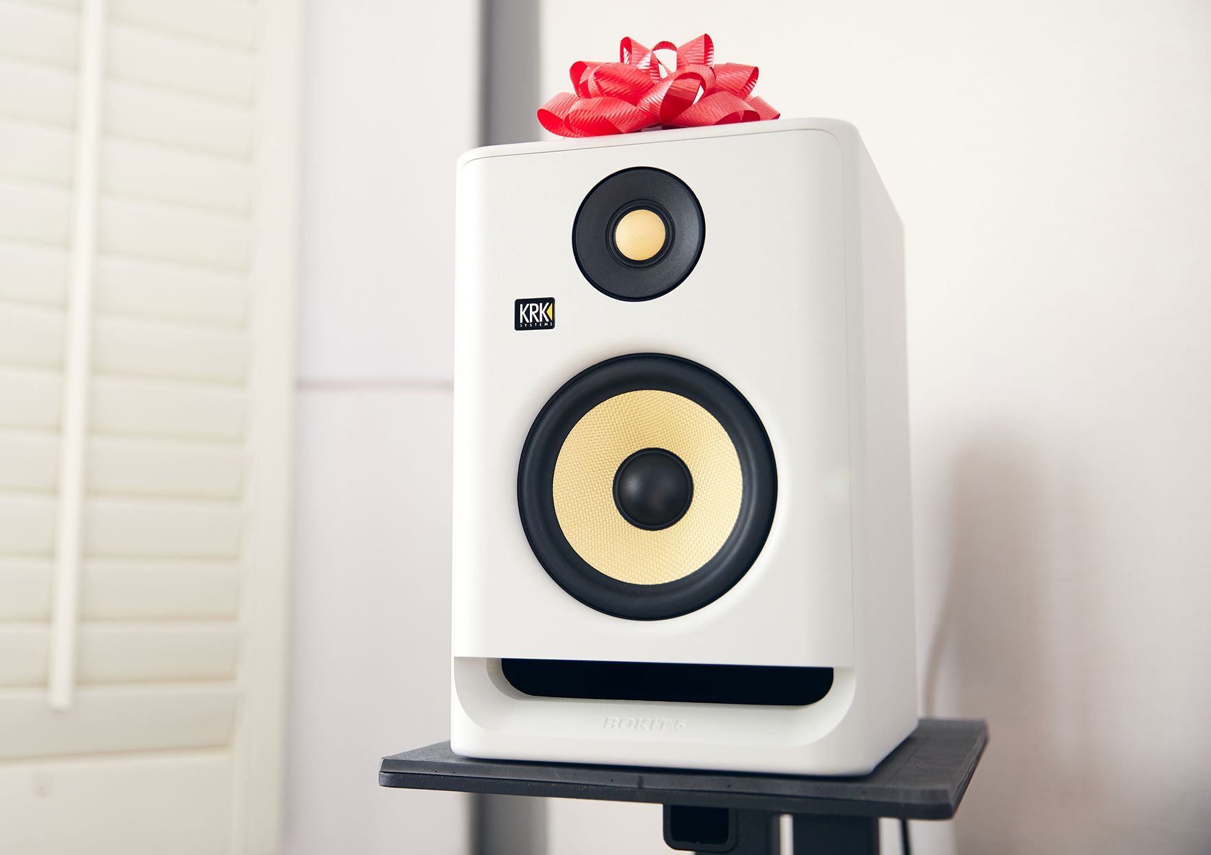 rokit gen 2 8 inch sound automute rokit gen 2 8 inch sound automute
