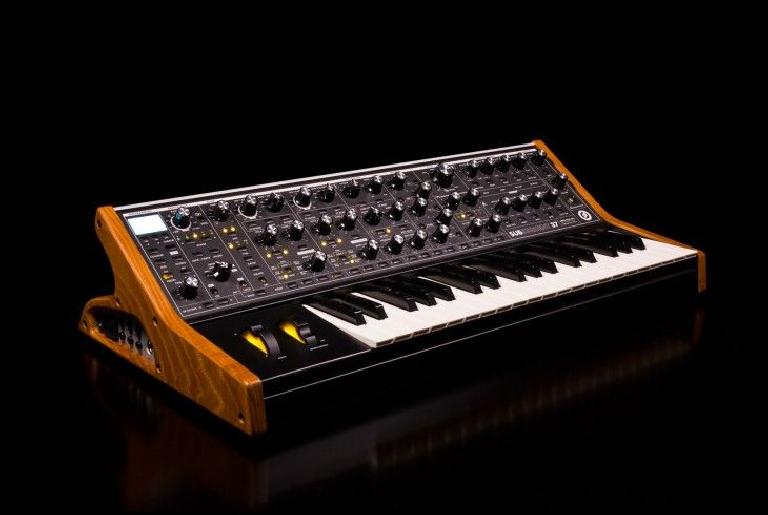 Moog Subsequent 37