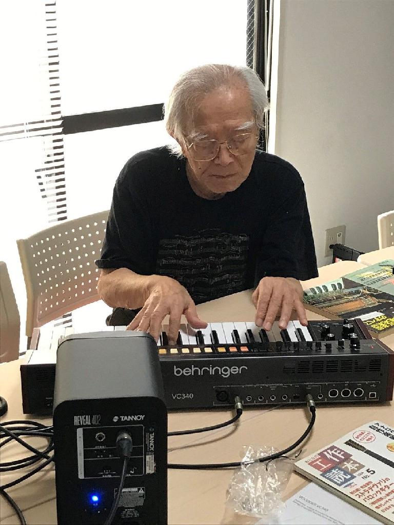 Noriyasu San playing the Behringer VC340 Vocoder