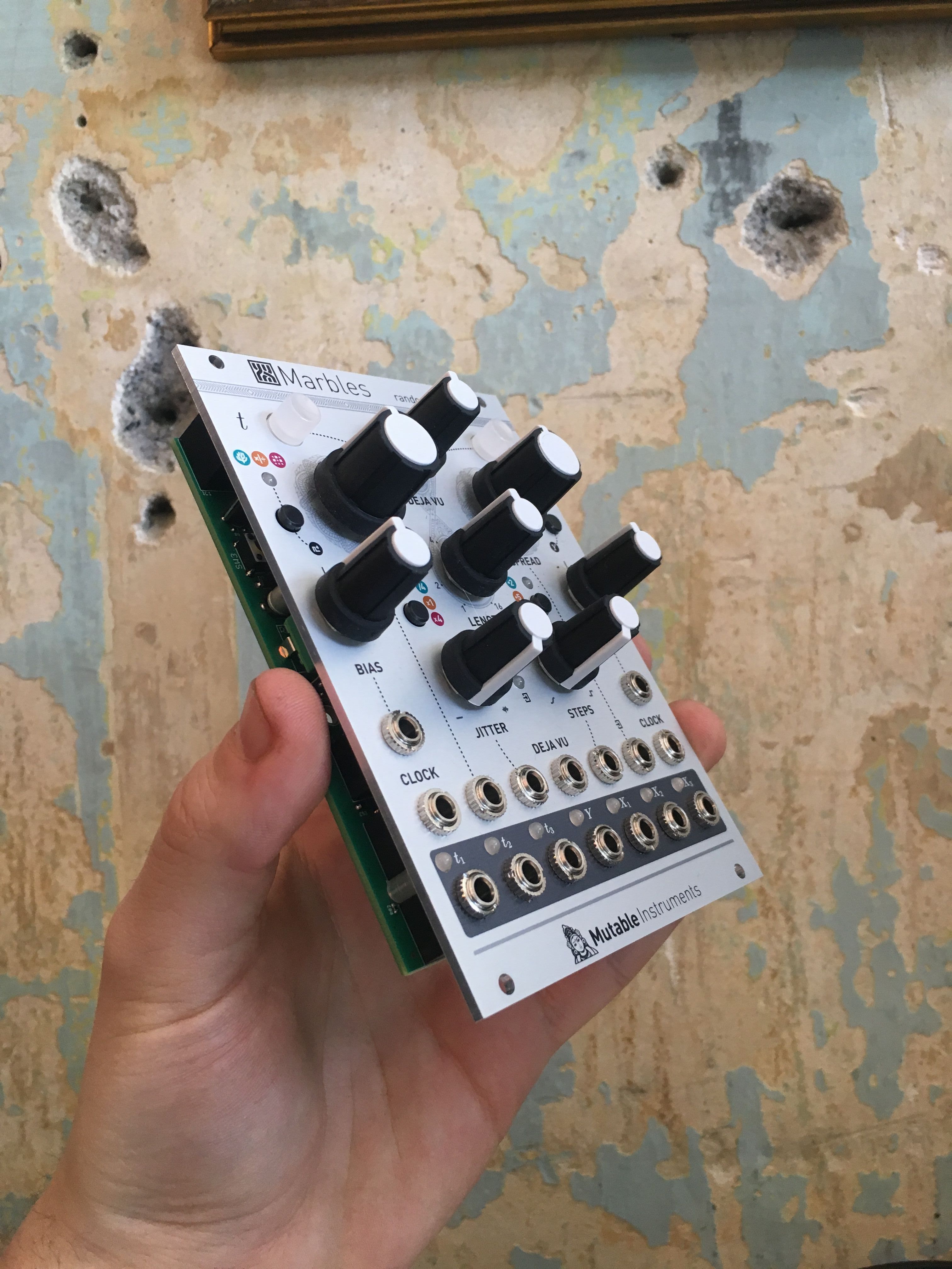 Review: Mutable Instruments Marbles, Random Sampler Eurorack Module