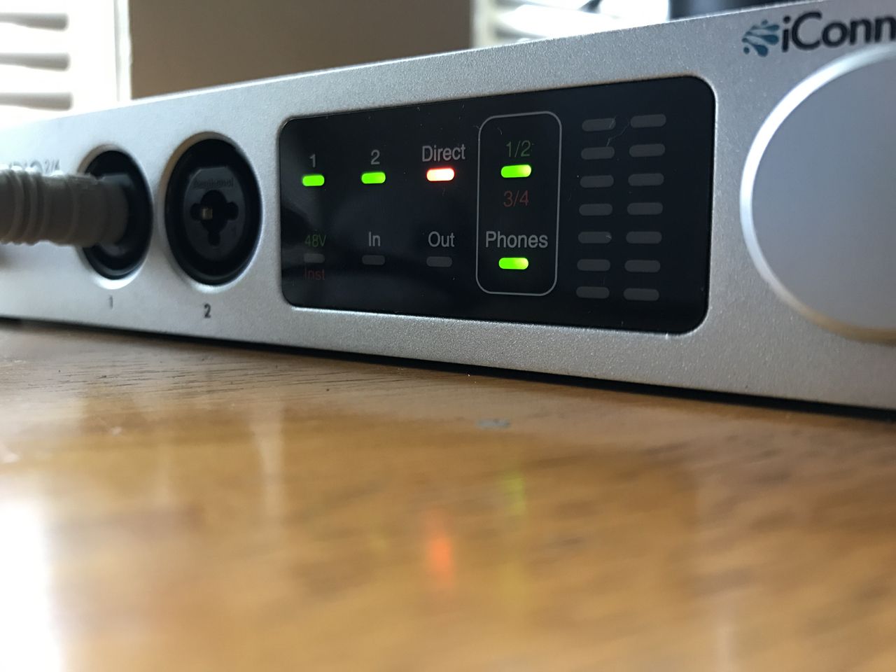 iConnectivity ConnectAUDIO2/4 Touch Controlled 2-Input 4-Output Audio & MIDI Interface caudio-24