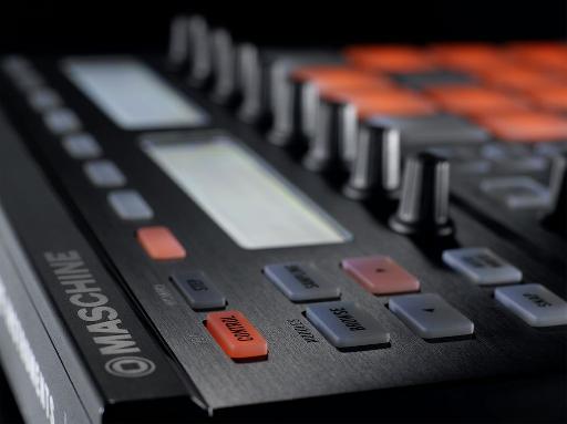 Image of Maschine zoomed in at an angle.