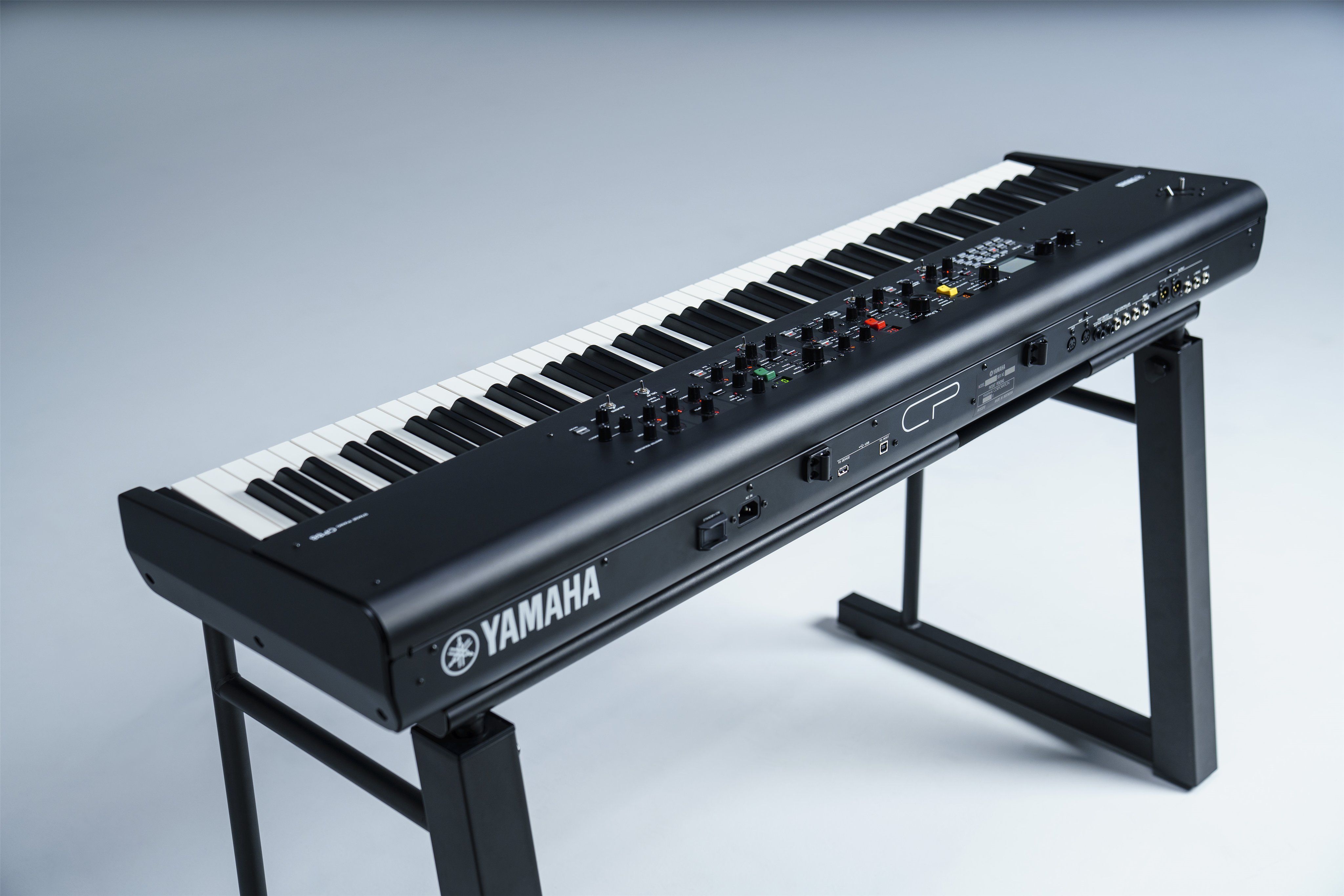 価格セール 【新品同様】YAMAHA CP73 鍵盤楽器
