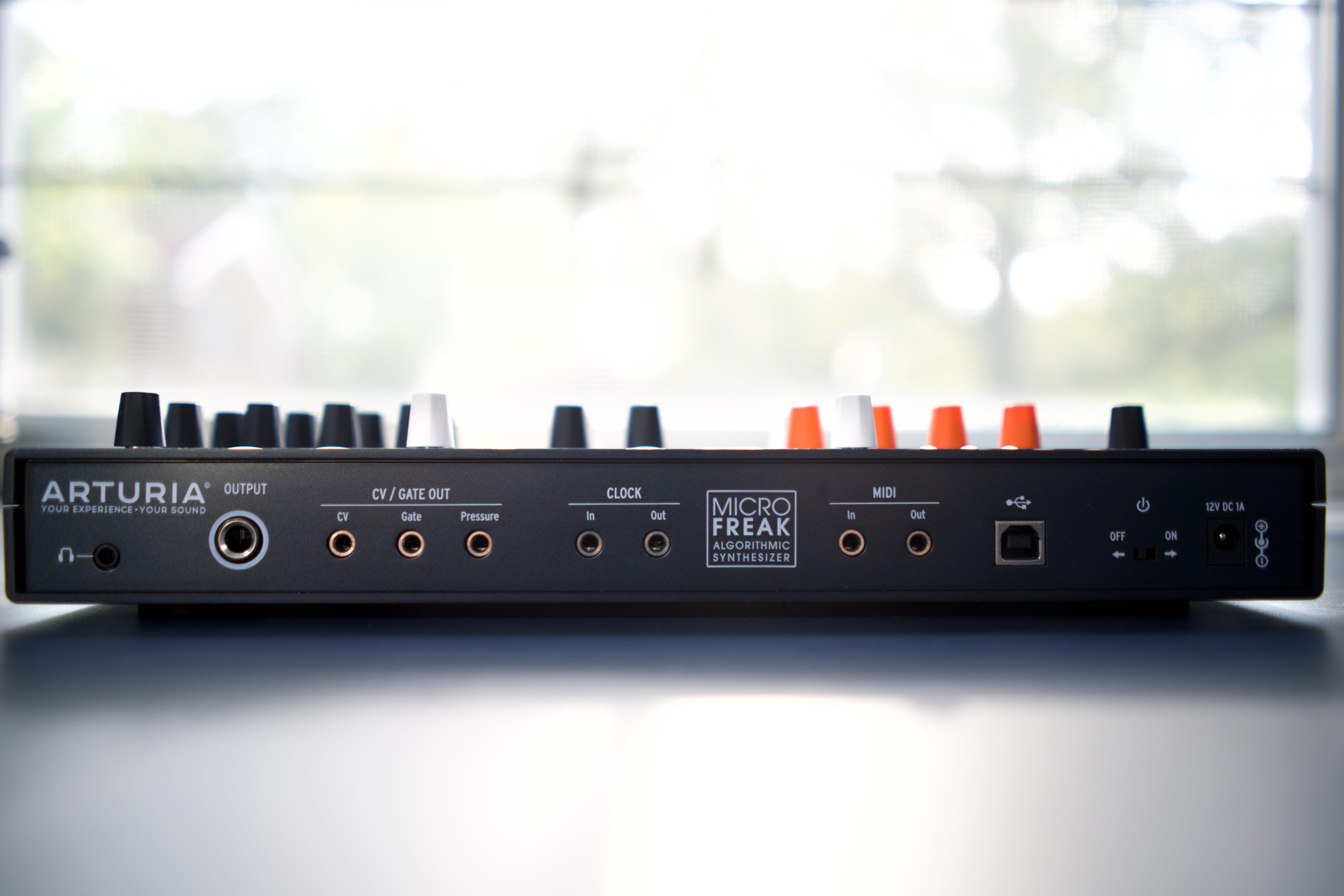 Arturia MicroFreak Video Review : Ask.Audio