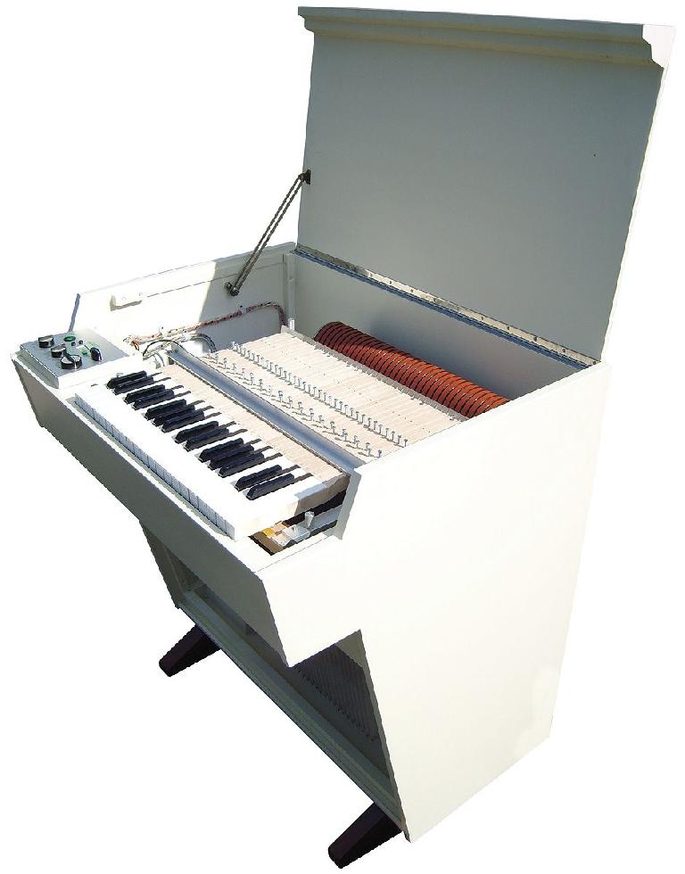 Figure 6 – The Mellotron M4000
