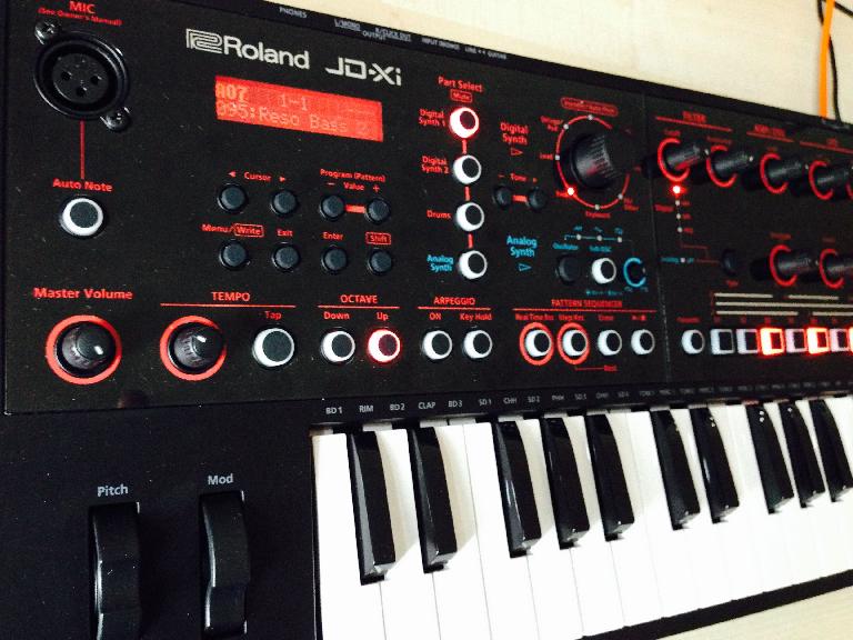 roland jd xi polyphony