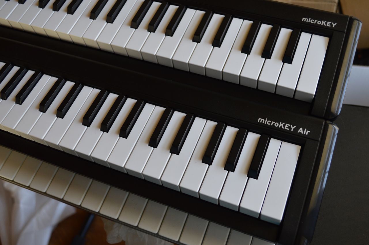 超特価激安KORG microKEY2 49-Air MIDIキーボード、コントローラー