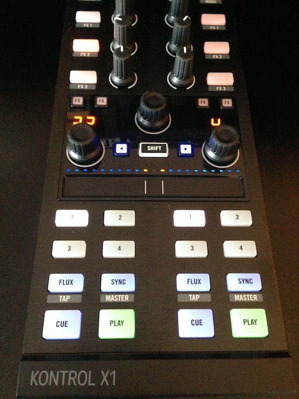 Review: Traktor Kontrol X1 MK2 : Ask.Audio