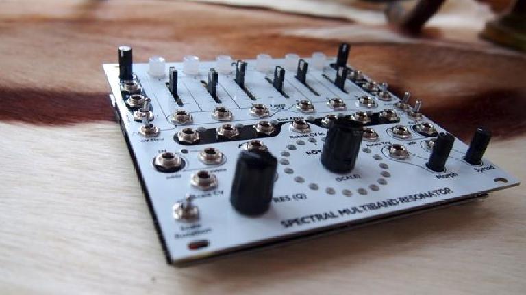 Review: 4MS Spectral Multiband Resonator Eurorack Synth Module