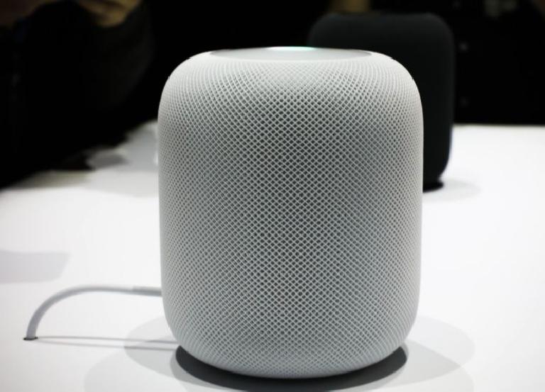 Apple fashion bass speaker