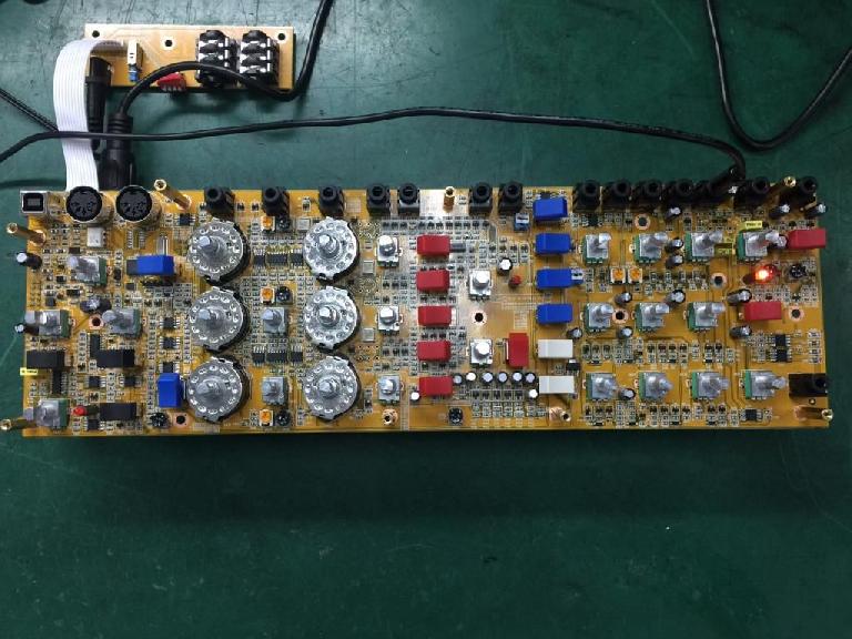 Behringer MiniMoog Model D Synth Prototype Up And Running