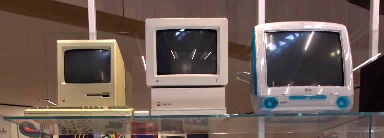 The original Mac and IIgs both offered serial ports, but the iMac welcomed USB