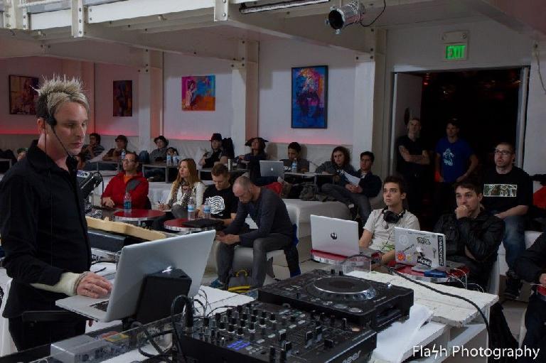 Timo Preece teaching Ableton Live in LA.