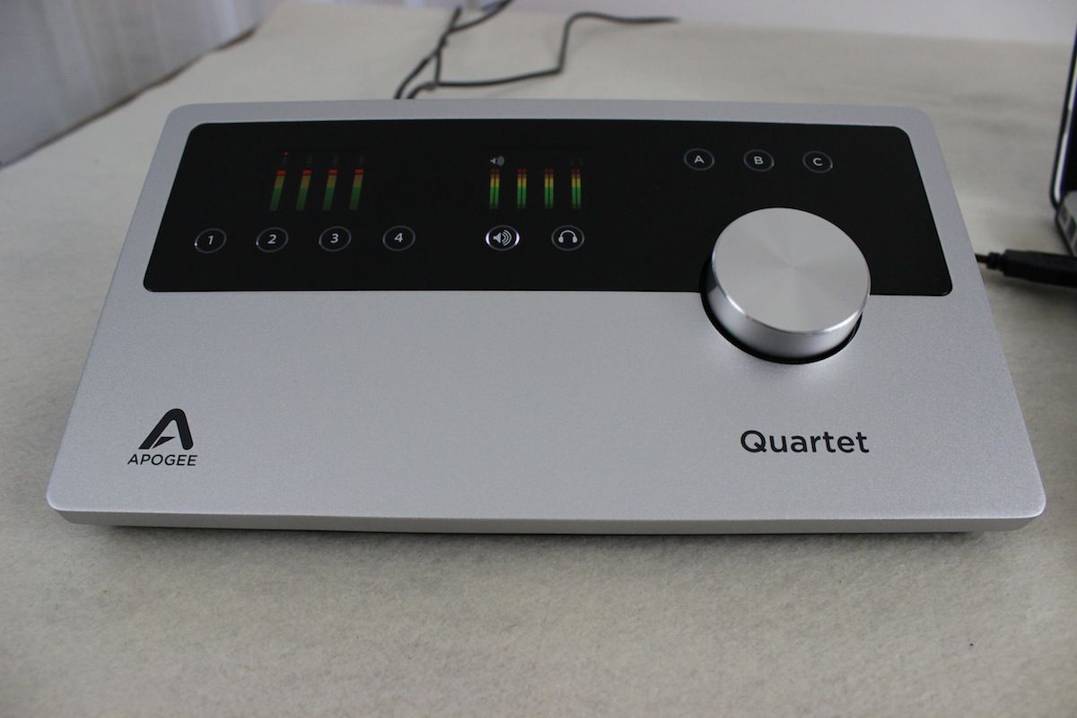 Quartet's OLED displays are perfect for quick visual feedback on your mix.