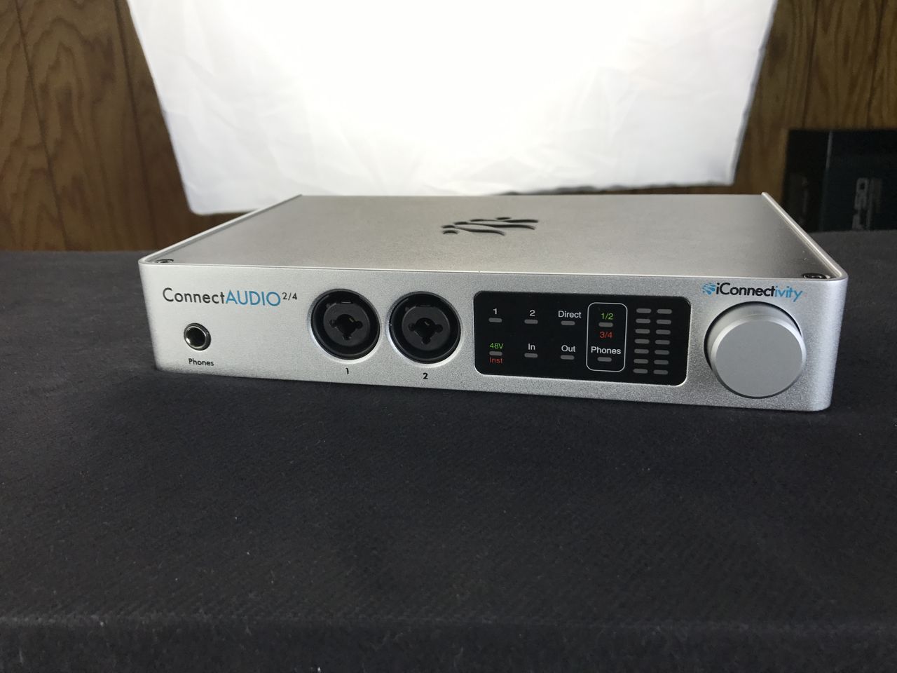 iConnectivity ConnectAUDIO2/4 Touch Controlled 2-Input 4-Output Audio & MIDI Interface caudio-24