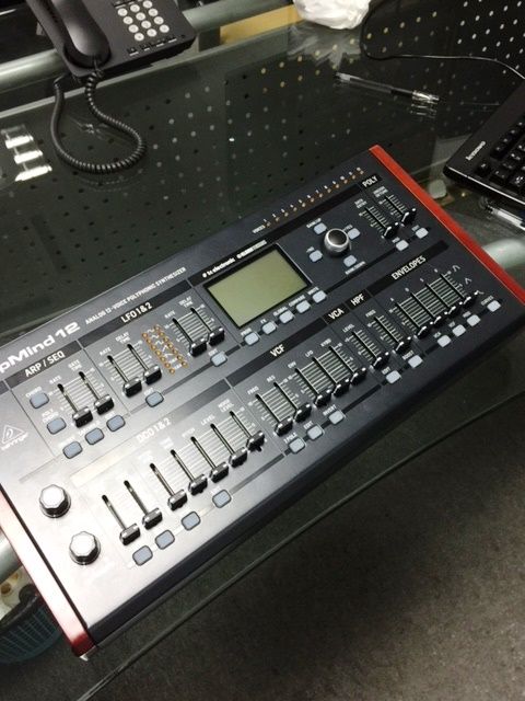 Behringer deepmind store 12 desktop