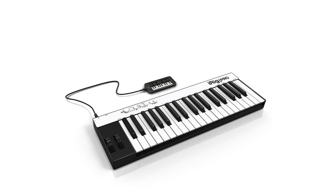 iPhone connected to iRig Keys Pro